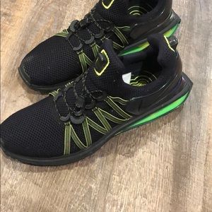 Men’s Sz 11.5 Nike Shox Tennis Shoes